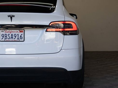 Used 2018 Tesla Model X 100D AWD/4WD image 12