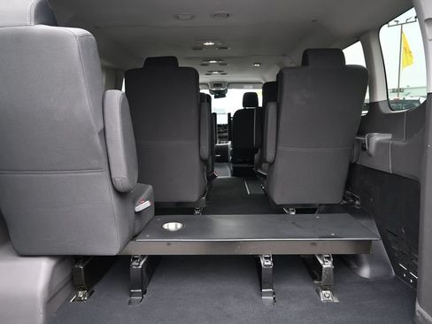Used 2023 Ford Transit 350 XLT RWD image 17