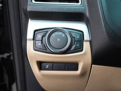 Used 2017 Ford Explorer XLT w/ Equipment Group 201A image 40