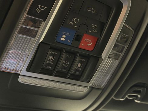 Used 2020 RAM 3500 Laramie image 58