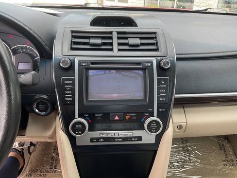 Used 2012 Toyota Camry XLE w/ Convenience Pkg FWD image 20