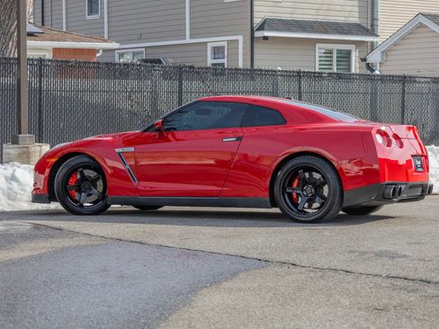 Used 2010 Nissan GT-R Premium image 29