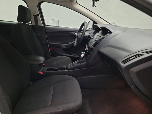 Used 2015 Ford Focus SE FWD image 21