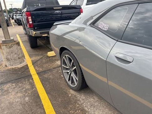Used 2023 Dodge Challenger R/T RWD image 7