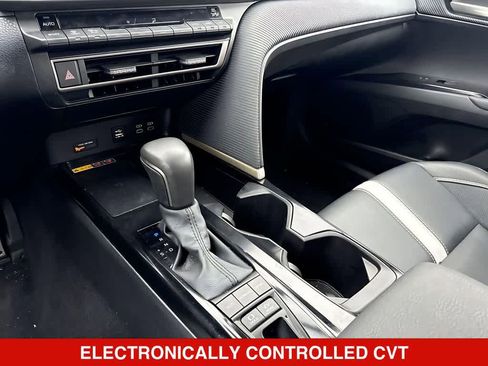 Used 2025 Toyota Camry SE FWD image 16