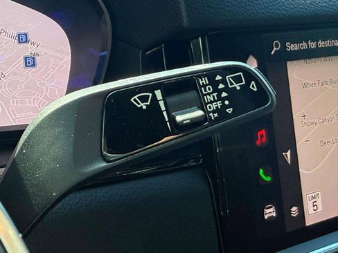 Used 2022 Porsche Cayenne image 43