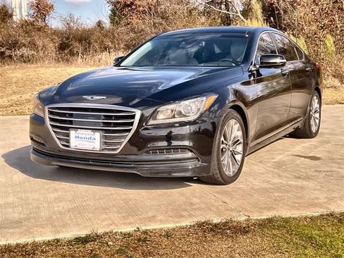 Used 2015 Hyundai Genesis 3.8 w/ Option Group 04 image 2
