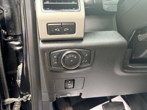 Used 2021 Ford F350 Lariat w/ FX4 Off-Road Package AWD/4WD image 14