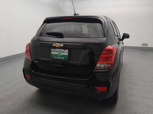Used 2020 Chevrolet Trax LS w/ Tint and Cruise Package FWD image 7