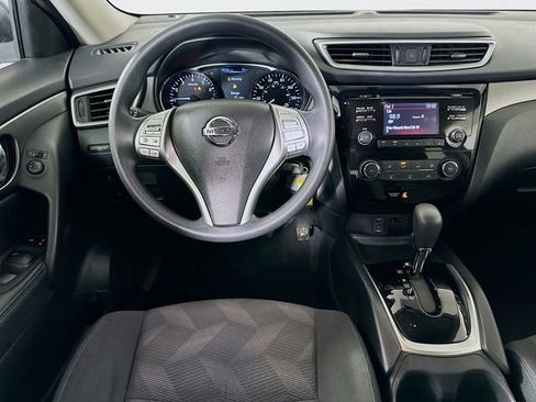 Used 2016 Nissan Rogue S w/ Appearance Package image 22