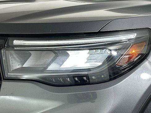 Used 2025 Ford Explorer ST-Line w/ ST-Line Street Pack image 33