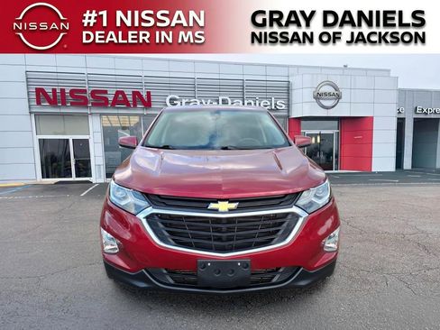 Used 2020 Chevrolet Equinox LT image 2