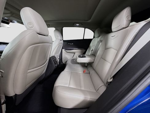 Used 2021 Cadillac XT4 Luxury w/ Cold Weather Package FWD image 24