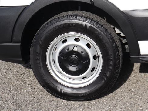Used 2022 Ford Transit 250 148 High Roof Extended RWD image 39