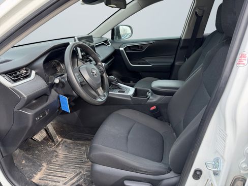 Used 2023 Toyota RAV4 LE image 10