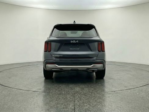 Used 2024 Kia Sorento S AWD/4WD image 7