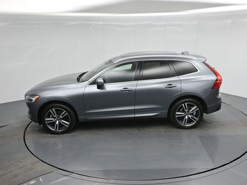 Used 2020 Volvo XC60 T5 Momentum w/ Protection Package Premier image 48
