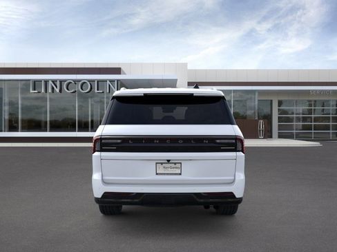 New 2025 Lincoln Navigator L Black Label AWD/4WD image 5