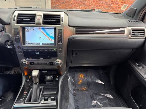Used 2021 Lexus GX 460 Premium image 17