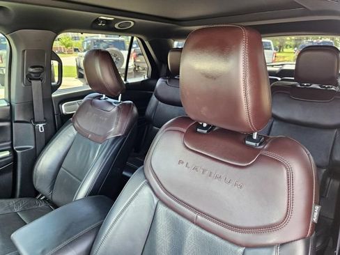 Certified 2020 Ford Explorer Platinum w/ Premium Technology Package AWD/4WD image 23