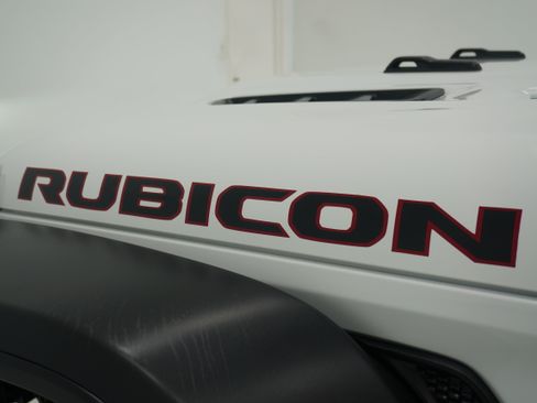 Used 2020 Jeep Gladiator Rubicon AWD/4WD image 7