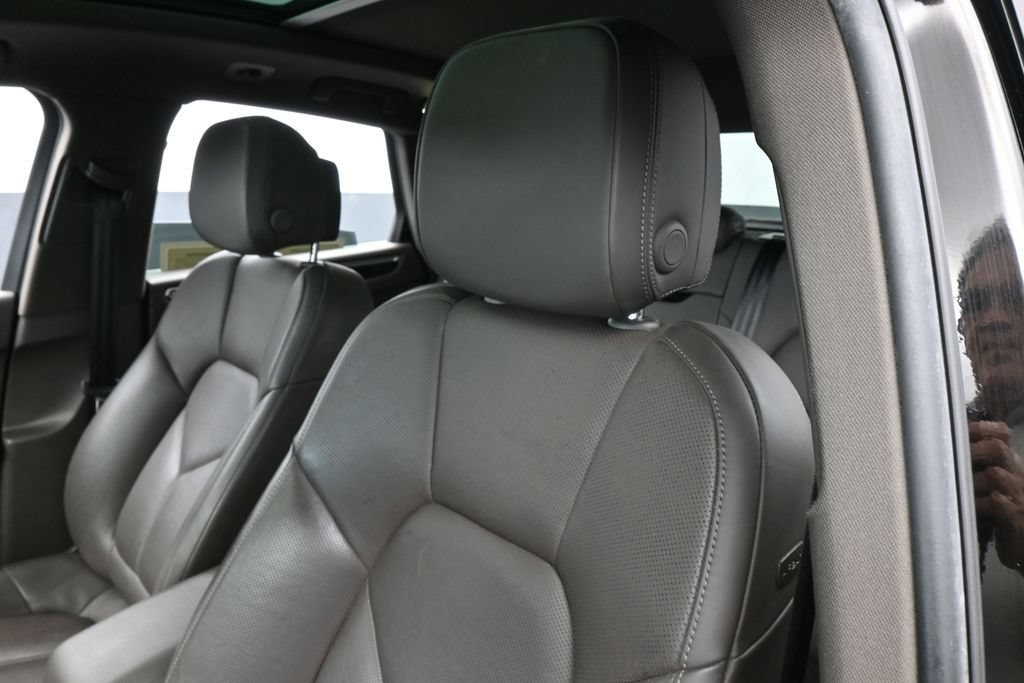 Used 2018 Porsche Macan S AWD/4WD image 19
