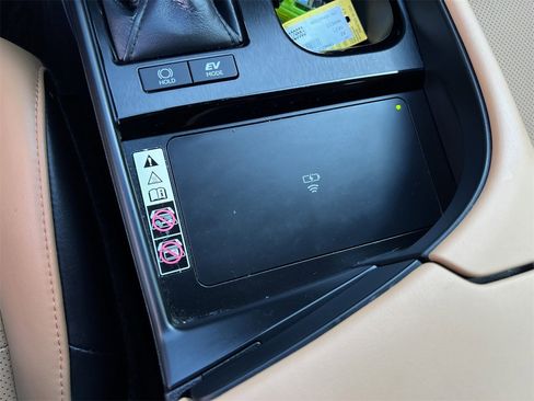 Used 2023 Lexus ES 300h w/ Premium Package image 21