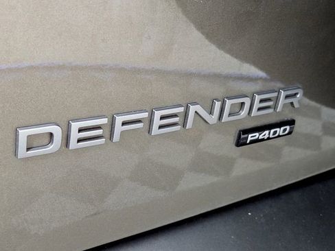 Used 2022 Land Rover Defender 110 X-Dynamic SE AWD/4WD image 31