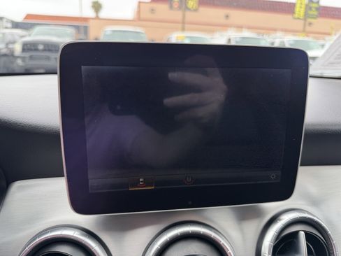 Used 2018 Mercedes-Benz CLA 250 image 25