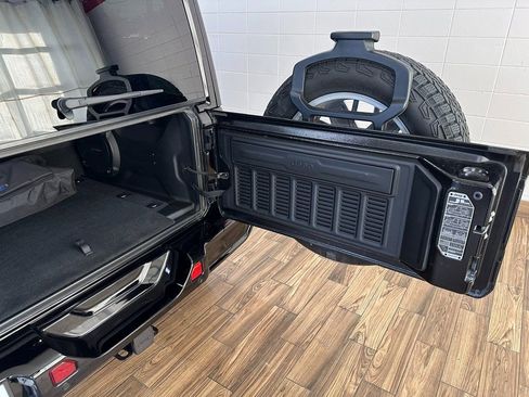 Used 2024 Jeep Wrangler High Altitude AWD/4WD image 38