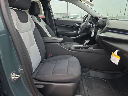New 2026 Chevrolet Trax LS w/ LS Convenience Package FWD image 15