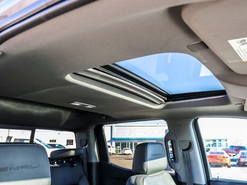 Used 2020 GMC Sierra 1500 Denali w/ Denali Premium Package AWD/4WD image 17