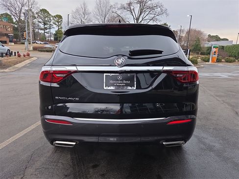 Used 2024 Buick Enclave Essence image 4