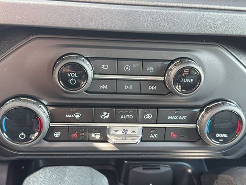 New 2026 Ford Bronco Badlands image 59