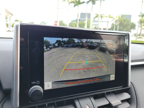 Certified 2025 Toyota RAV4 LE FWD image 30