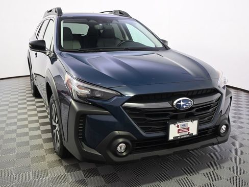 Used 2024 Subaru Outback Premium image 9