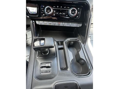 Used 2023 GMC Sierra 1500 AT4 w/ AT4 Premium Package AWD/4WD image 28