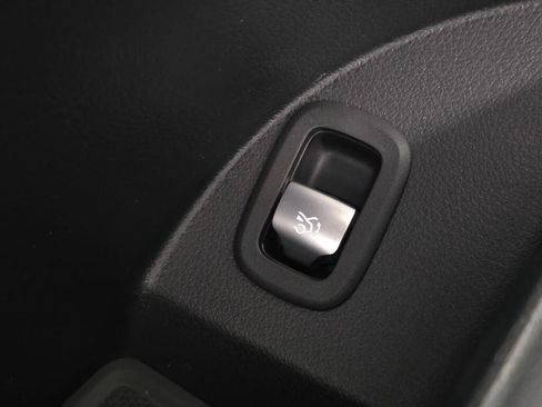 New 2026 Mercedes-Benz GLC 300 4MATIC image 35