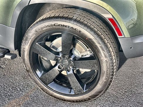 Used 2026 Land Rover Defender 110 S image 11