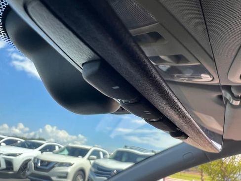 Used 2022 Honda Accord EX-L image 27