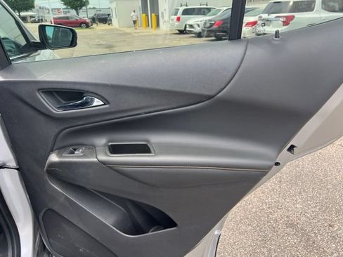 Used 2020 Chevrolet Equinox Premier FWD image 12