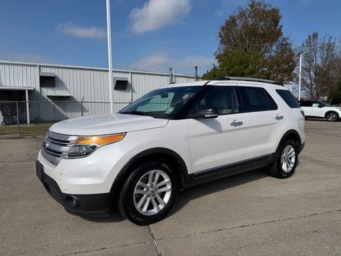 Used 2014 Ford Explorer XLT w/ Equipment Group 202A image 1