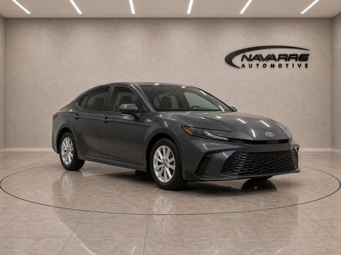 Used 2025 Toyota Camry LE w/ Convenience Package FWD image 10