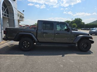 New 2025 Jeep Gladiator Sport video 2