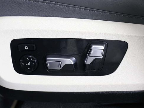 Used 2024 BMW ALPINA XB7 AWD/4WD image 40