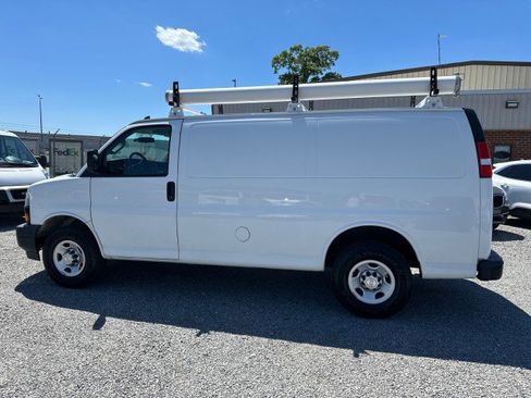 Used 2021 Chevrolet Express 2500 w/ Driver Convenience Package RWD image 13