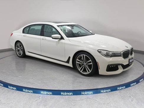 Used 2018 BMW 740i xDrive image 4