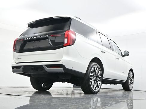 Used 2025 Ford Expedition Platinum w/ Platinum Ultimate Package AWD/4WD image 53