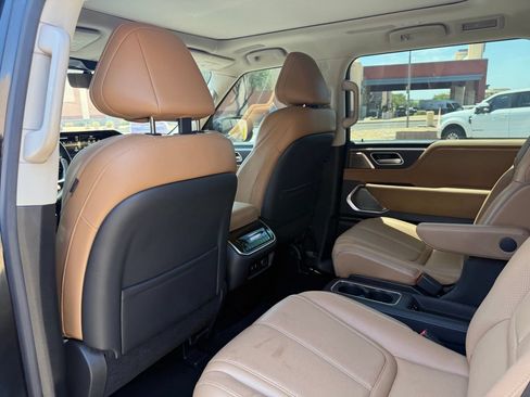 Certified 2025 INFINITI QX80 Sensory AWD/4WD image 10