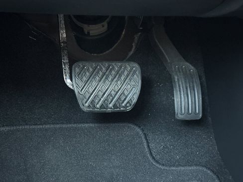 Used 2022 Nissan Pathfinder SL w/ SL Black Package image 46